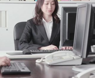 Hãm hiếp trả thù sếp nữ khó tính