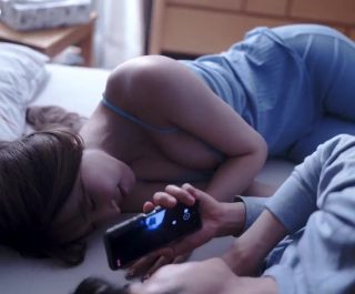 Thoả mãn cơn nứng cùng cô vợ bím đẹp